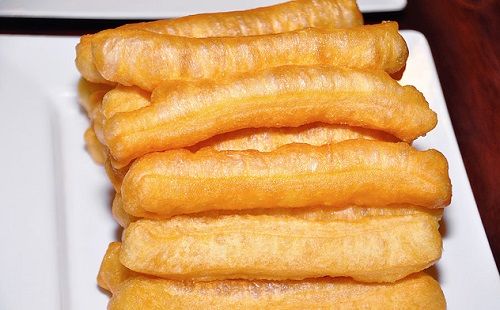 Quẩy Giòn Hà Nội: Khác Gì Giò Cháo Quẩy Sài Gòn?